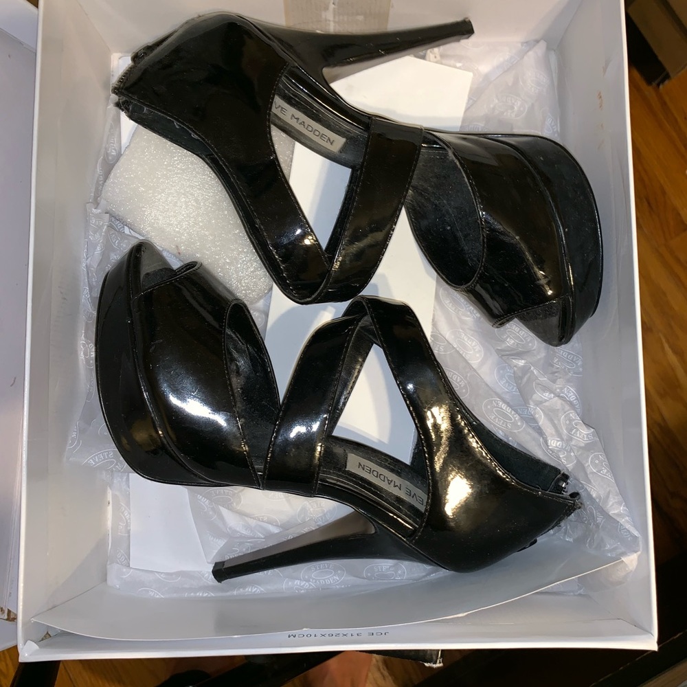 Steve Madden Platform sandals